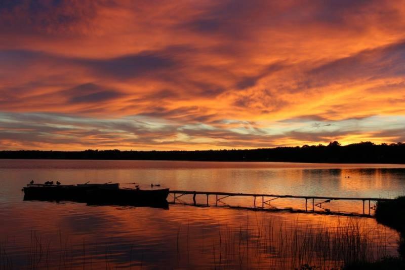 Historic Birch Lodge And Motel Trout Lake Esterno foto